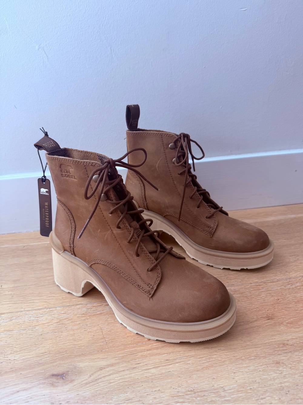 Sorel Women's Tan Lace-Up Platform Leather Boots